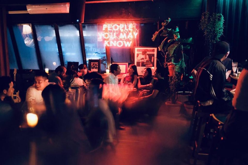 บาร์คนโสด