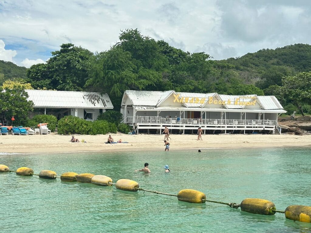 Xanadu Beach Resort ที่พักเกาะล้านบรรยากาศส่วนตัว