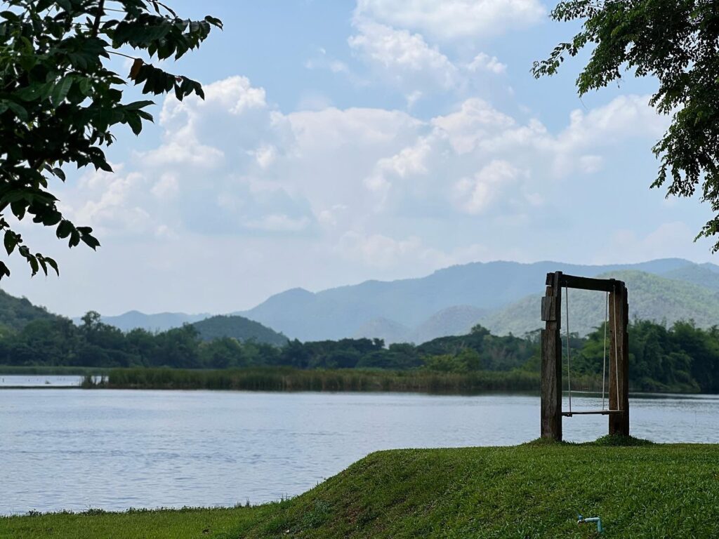 Lakeview Café and Restaurant คาเฟ่สวยบรรยากาศชิลๆ ริมทะเลสาบ