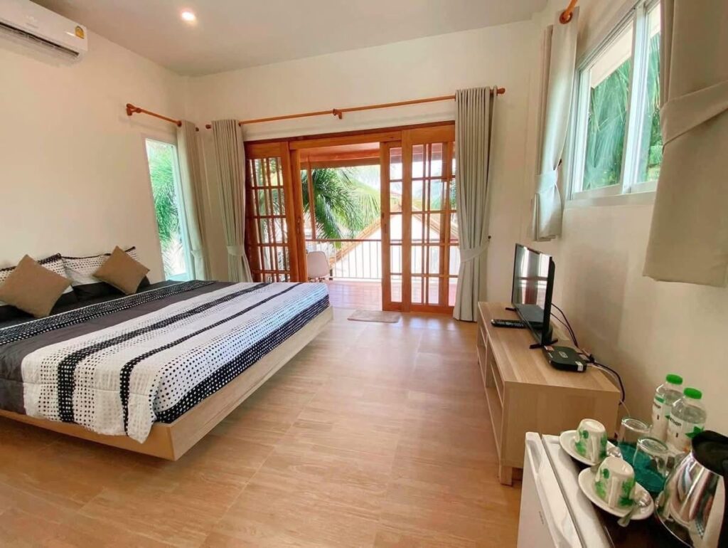 Ohana Resort Pranburi ที่พักปากน้ําปราณ ติดทะเล ราคาถูก เดินลงทะเลได้