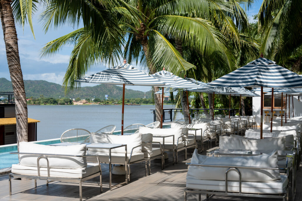 คาเฟ่เมืองกาญ ที่เป็นทั้งที่พักและร้านอาหารไปในตัว