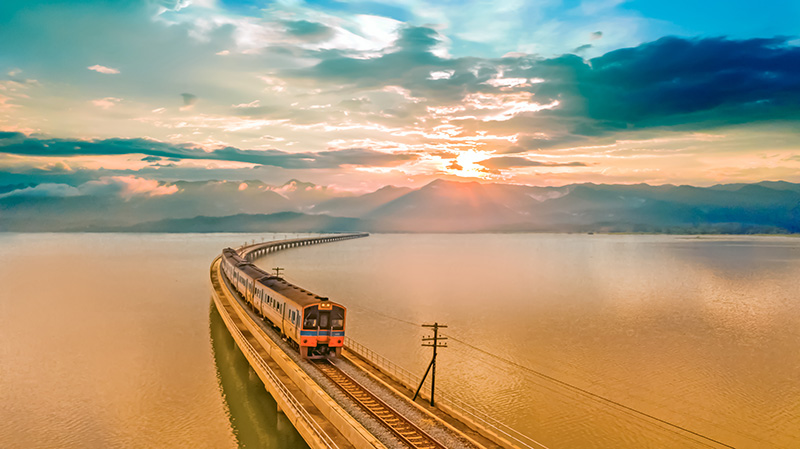รถไฟนำเที่ยว เขื่อนป่าสักชลสิทธิ์