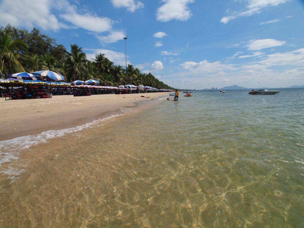 บางแสน ชลบุรี