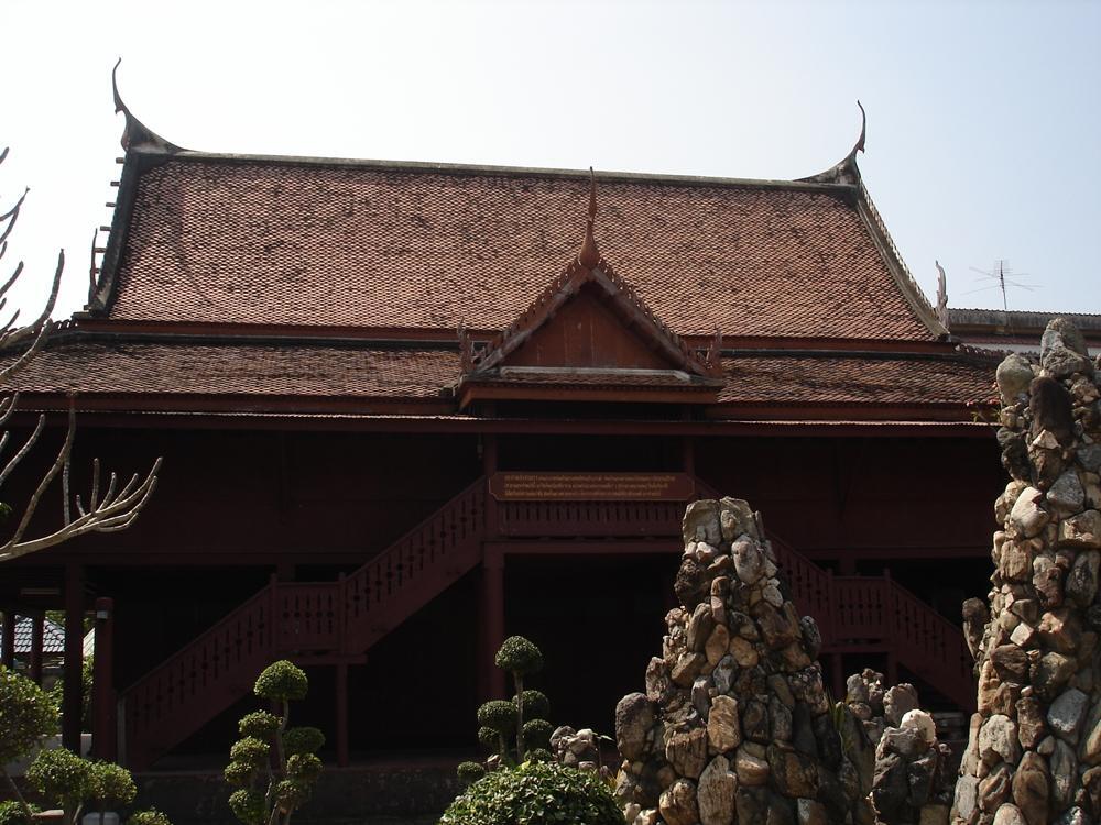 วัดอัมพวันเจติยาราม วัดดังอัมพวา