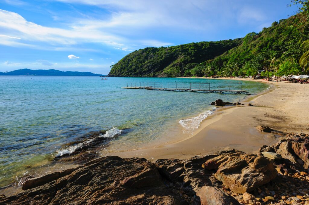 อุทยานแห่งชาติเขาแหลมหญ้า – เกาะเสม็ด