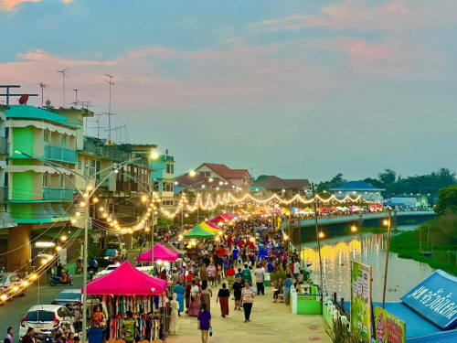 ตลาดบางลี่ ที่เที่ยวสุพรรณบุรี